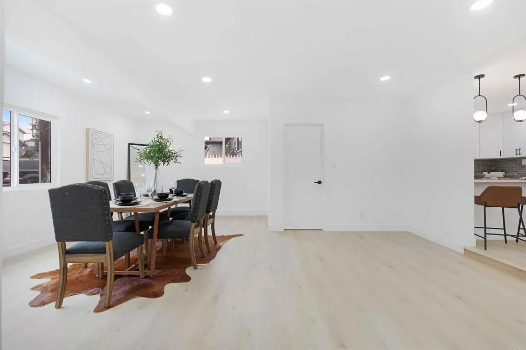 https://cdn.realtyfeed.com/cdn/127/306472430/a3eeadaed8fb9274c4d29eef8fbc65bd.webp