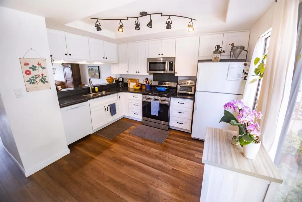 Photo #3: PTP2504632 Listing: Photo #3