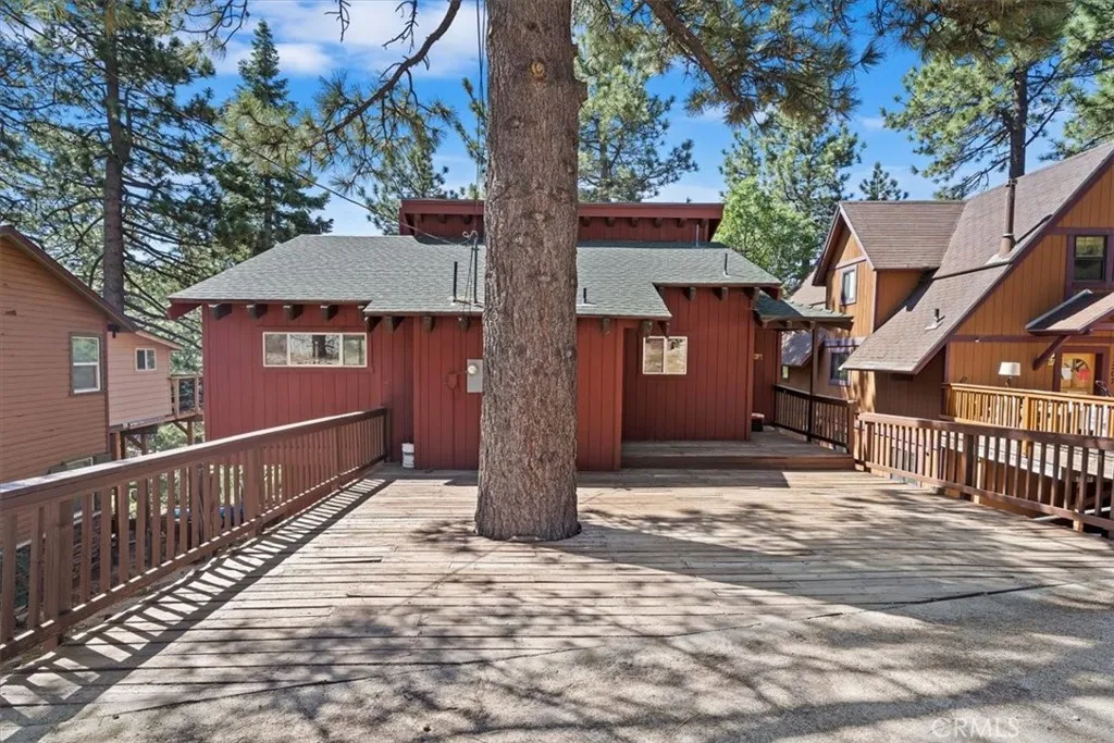33211 Juniper Lane, Green Valley Lake, CA 92341 - Photo 2 of 34, Green Valley Lake, CA