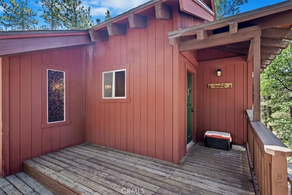 33211 Juniper Lane, Green Valley Lake, CA 92341 - Photo 3 of 34, Green Valley Lake, CA