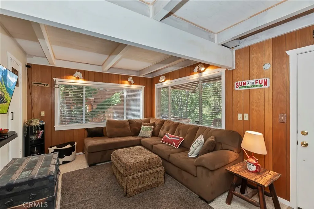 33480 Weeping Willow Drive, Green Valley Lake, CA 92341 - Photo 4 of 32, Green Valley Lake, CA