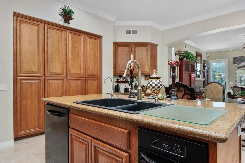 https://cdn.realtyfeed.com/cdn/127/306472826/056a0c127cc64084fbaaa0e8c6142014.webp