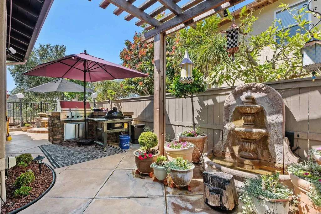 https://cdn.realtyfeed.com/cdn/127/306472826/2560ac0e9ba767f8d00f27590be8354d.webp