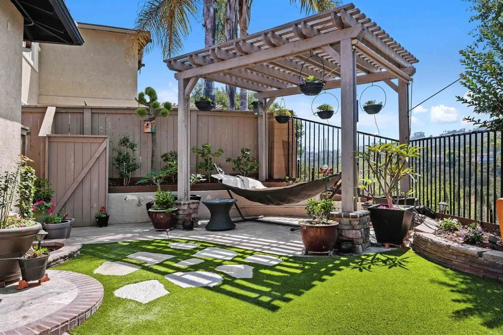 https://cdn.realtyfeed.com/cdn/127/306472826/3e8d69902e438187515db799b8089263.webp