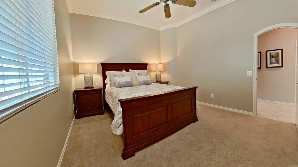 https://cdn.realtyfeed.com/cdn/127/306472826/446ddbda422c8375eeeacdf53e570056.webp
