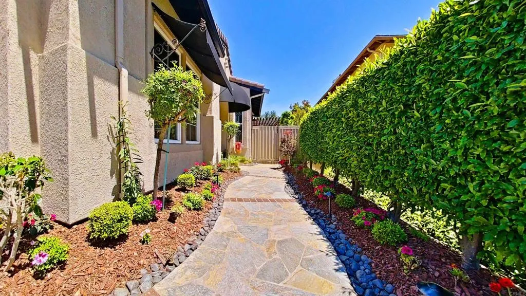 https://cdn.realtyfeed.com/cdn/127/306472826/658af3626b474073b64e4614fe2affd2.webp
