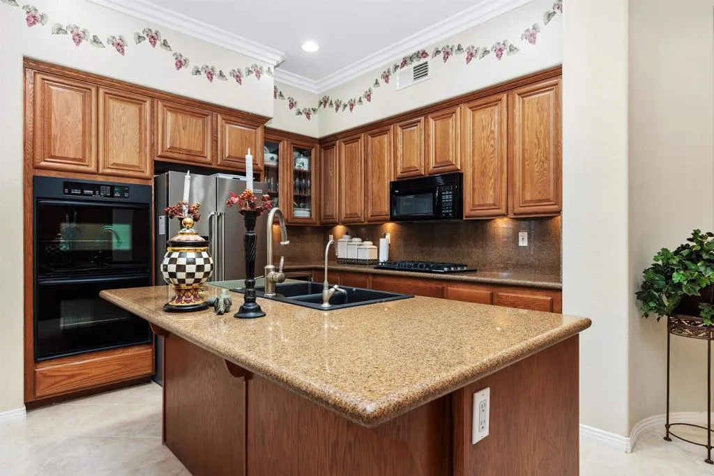 https://cdn.realtyfeed.com/cdn/127/306472826/73961b07ef484e86054d27d539d09727.webp