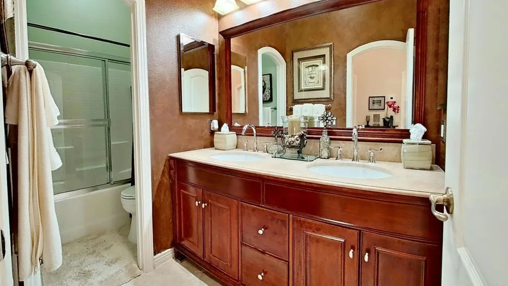 https://cdn.realtyfeed.com/cdn/127/306472826/e080ba6421e1292483f2687bba3fff9b.webp