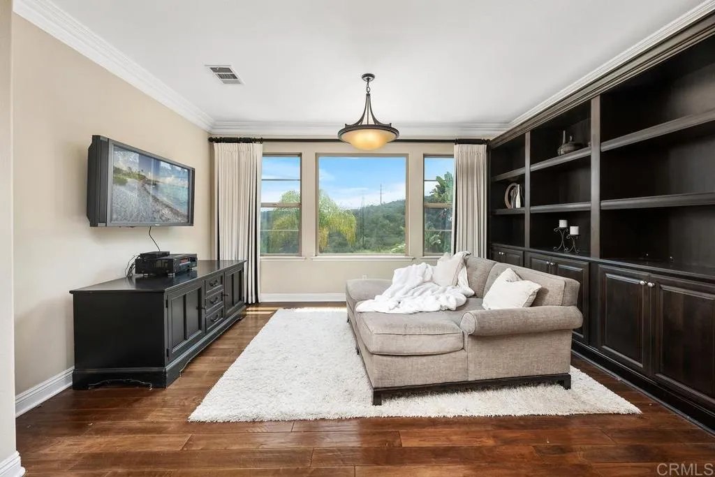 https://cdn.realtyfeed.com/cdn/127/306472969/245d082013197e40c92d3ef82ef47bb6.webp