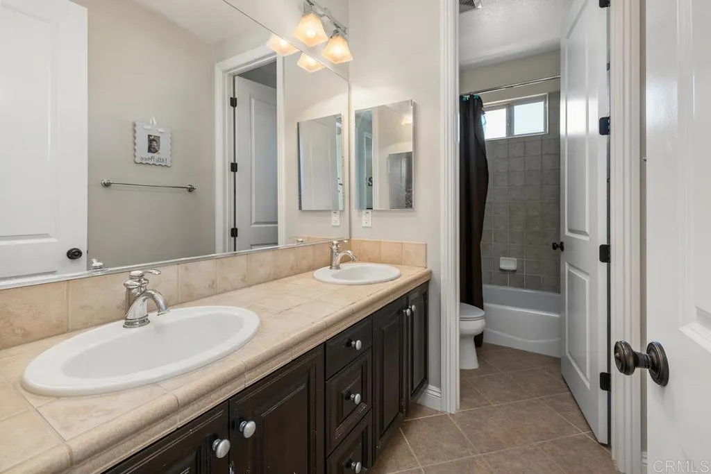 https://cdn.realtyfeed.com/cdn/127/306472969/c633c6d7916bfc259603bc6d588a390c.webp
