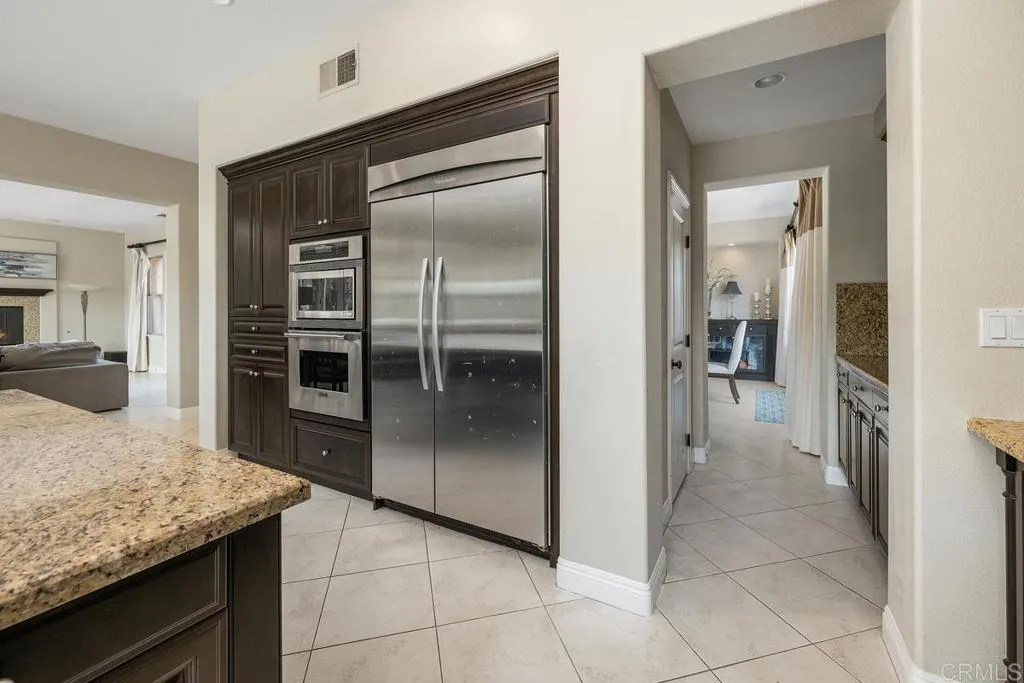 https://cdn.realtyfeed.com/cdn/127/306472969/dfeea6e27e6ef2d3788fdc6658c28326.webp
