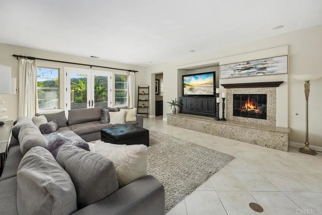 https://cdn.realtyfeed.com/cdn/127/306472969/ffc81b3435f227ee7bba0f9a349e0356.webp