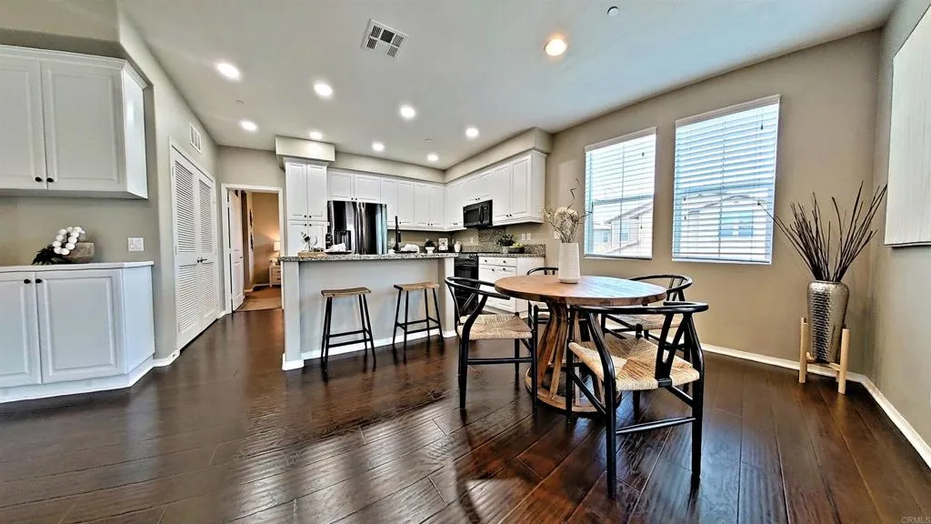 Photo #5: NDP2506108 Listing 
