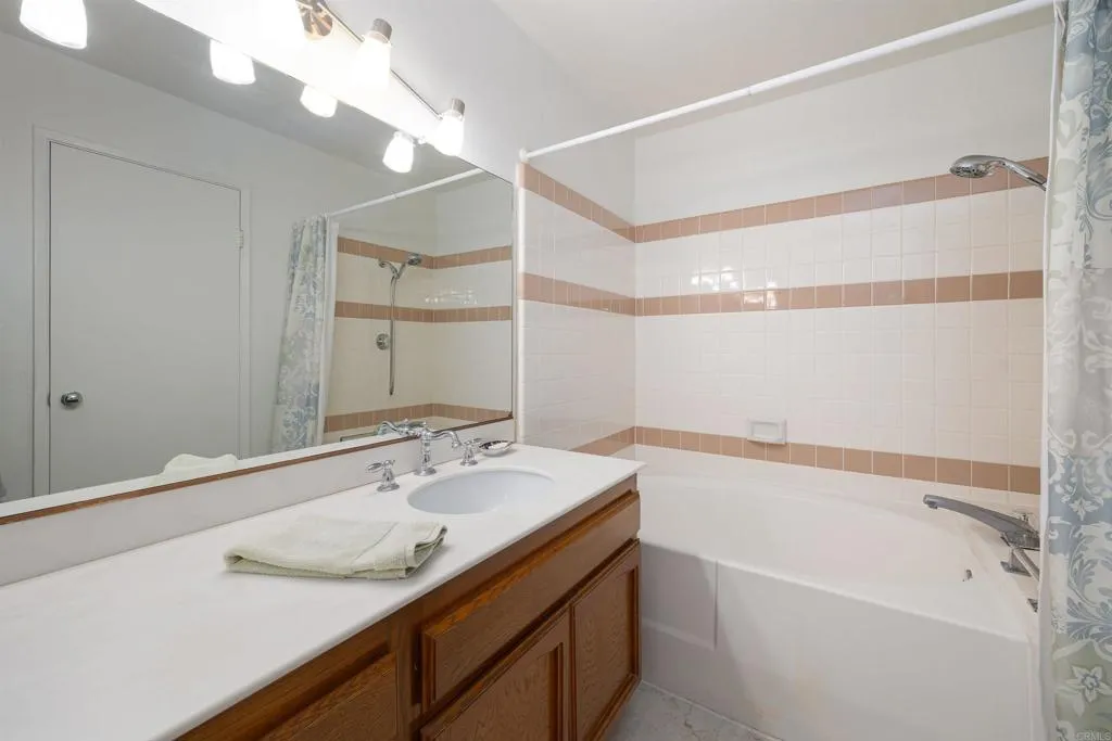 https://cdn.realtyfeed.com/cdn/127/306472981/05d6c6da07b7b60af8a7a71df6338c08.webp