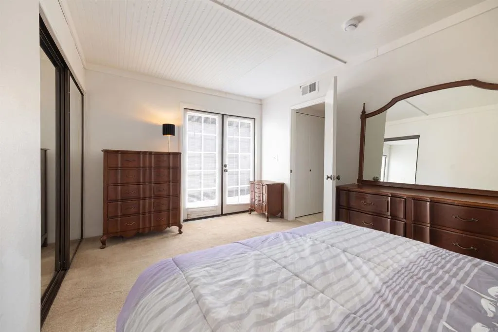 https://cdn.realtyfeed.com/cdn/127/306472981/4cda230e5b767e5299f9a018401f730b.webp