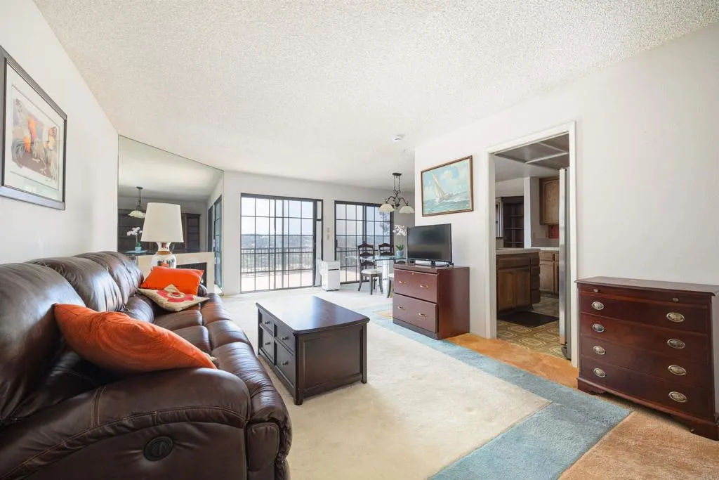 Photo #4: PTP2504641 Listing 