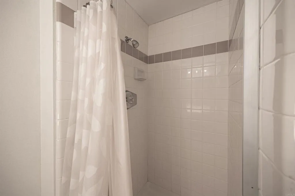 https://cdn.realtyfeed.com/cdn/127/306472981/e098d4992b336a9c7690c72945ef210f.webp