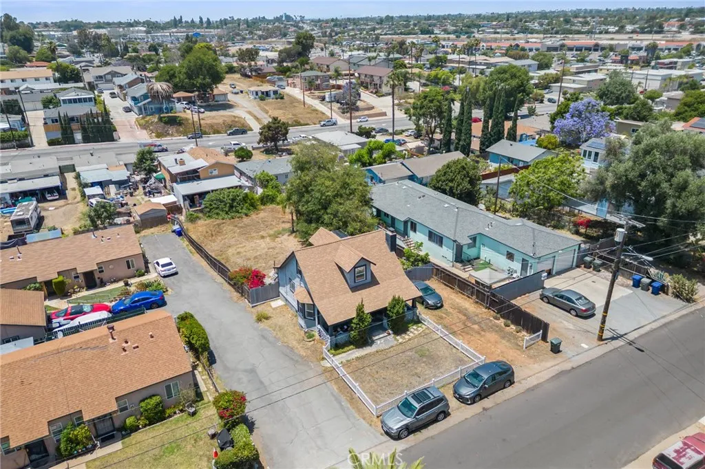 https://cdn.realtyfeed.com/cdn/127/306472989/8198f48afb7643860759279e77cd4d39.webp