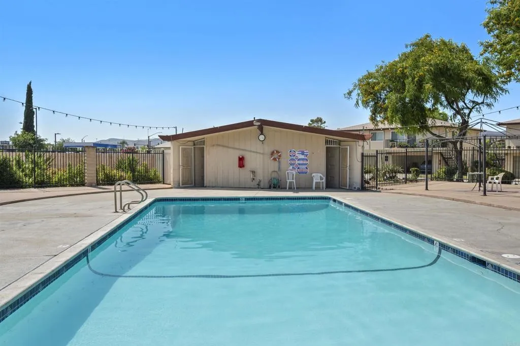 https://cdn.realtyfeed.com/cdn/127/306473064/6ca6cacbd4ac47806e669b81e638d2af.webp