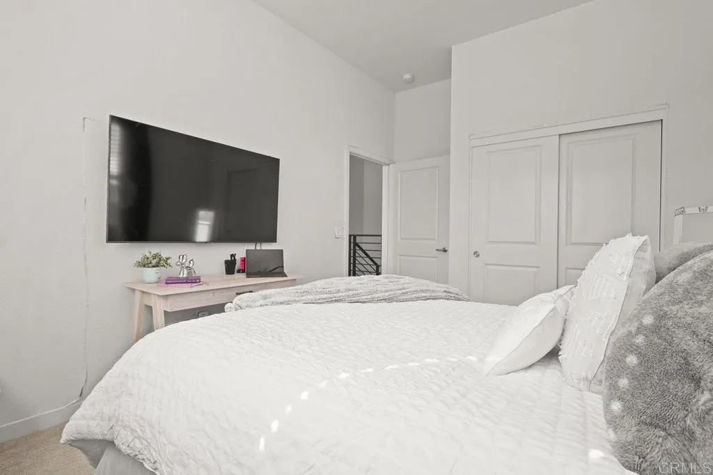 https://cdn.realtyfeed.com/cdn/127/306473155/1c33f4ae95d060d5279cb787a5611319.webp