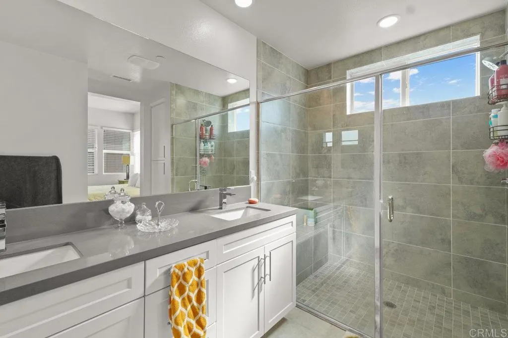 https://cdn.realtyfeed.com/cdn/127/306473155/60c2333e4e6ce33407bbdbdca8dcea17.webp