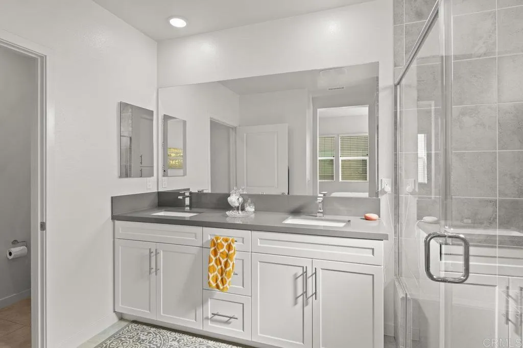 https://cdn.realtyfeed.com/cdn/127/306473155/990ea3e517d686e1ce72cb5dbaccfa54.webp