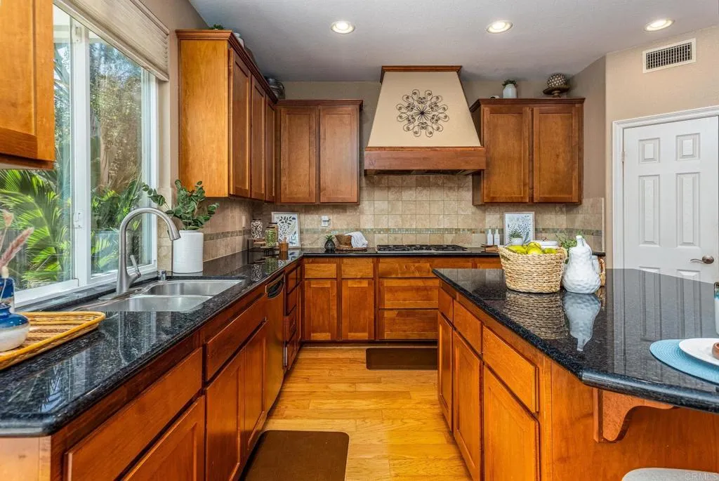 https://cdn.realtyfeed.com/cdn/127/306473240/944390b195992bcbe70addd6675ae9e5.webp