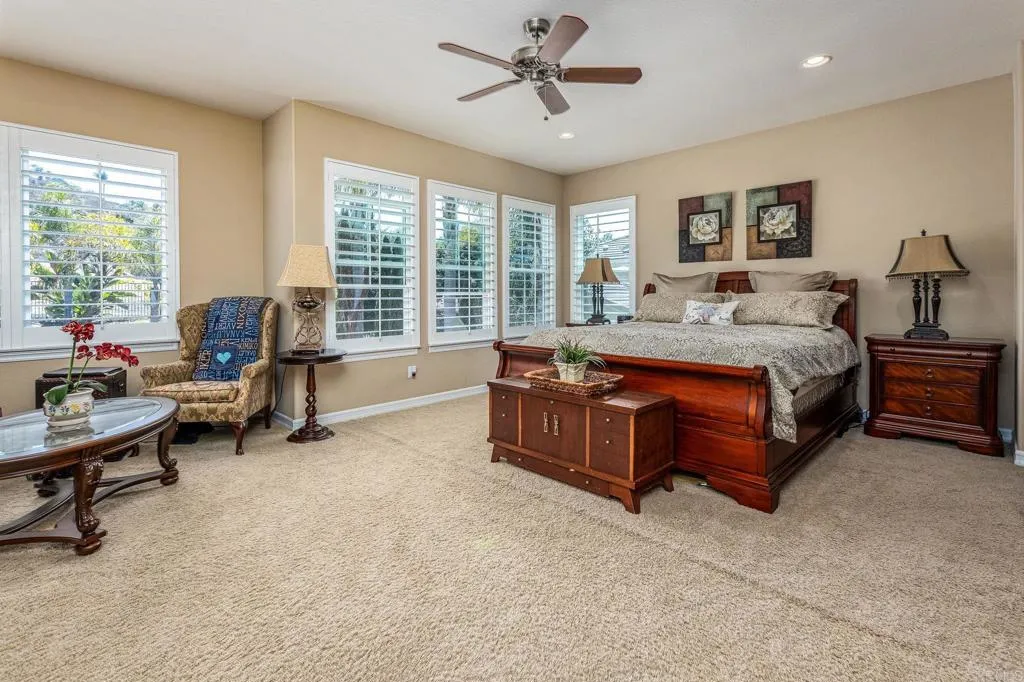 https://cdn.realtyfeed.com/cdn/127/306473240/98c94d4ac50dba5f8dde7fc6c9c45bb3.webp