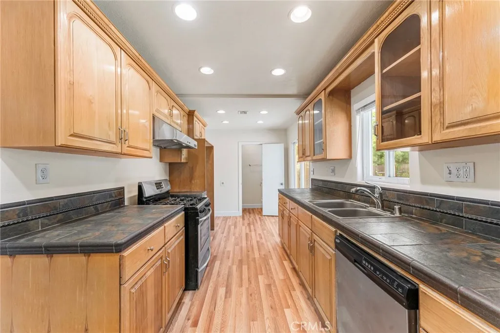 https://cdn.realtyfeed.com/cdn/127/306473281/3146750d4c851cfeabbd8c6eafbc6543.webp