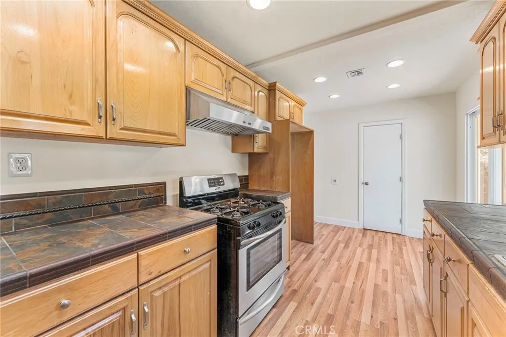 https://cdn.realtyfeed.com/cdn/127/306473281/bd25edf0d5092be28ca26b3c61e5e8f9.webp
