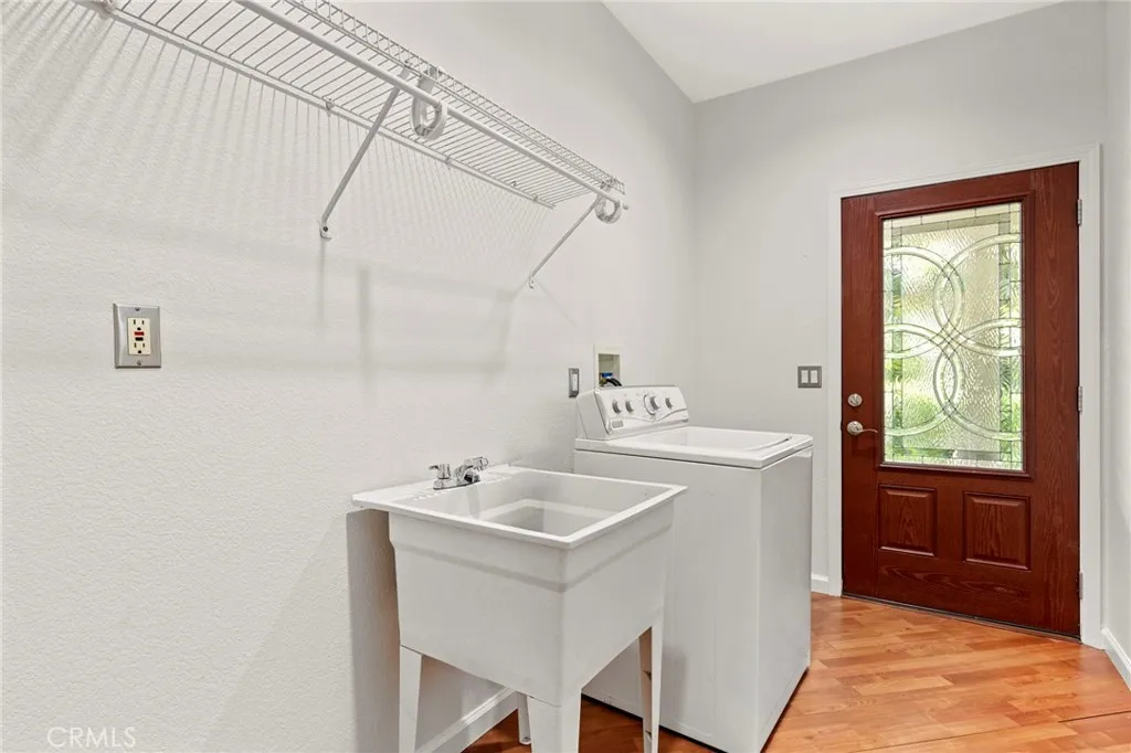 https://cdn.realtyfeed.com/cdn/127/306473326/7b10a9eb4cc9f4f84794a840327291fb.webp