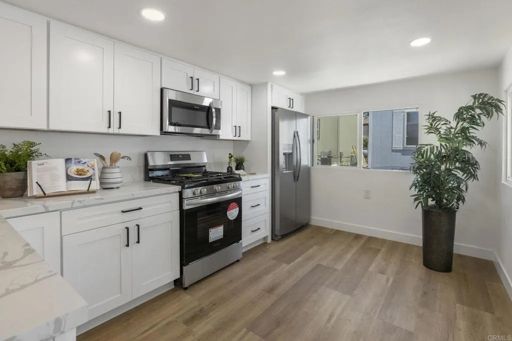 https://cdn.realtyfeed.com/cdn/127/306473447/e96c3f27fd260aef7f9199c7491f1b76.webp