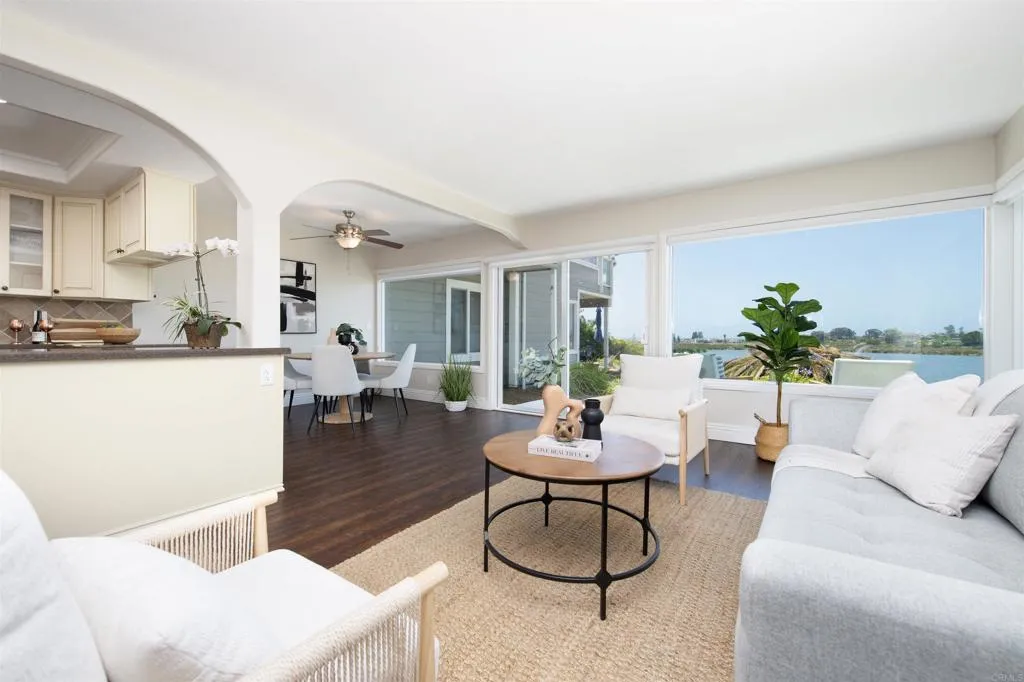 LAGUNA DE LOS PATOS Condos for Sale