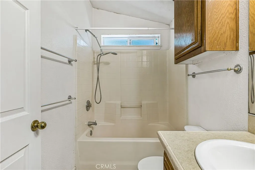 https://cdn.realtyfeed.com/cdn/127/306473517/27966b2fbe7160cc7e98dc896f18cae7.webp
