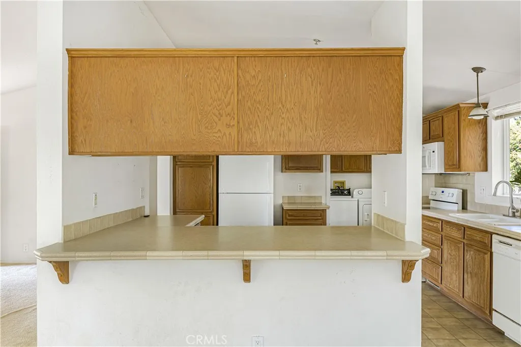 https://cdn.realtyfeed.com/cdn/127/306473517/505bb0e5e022766cf1e749cf40de22c7.webp