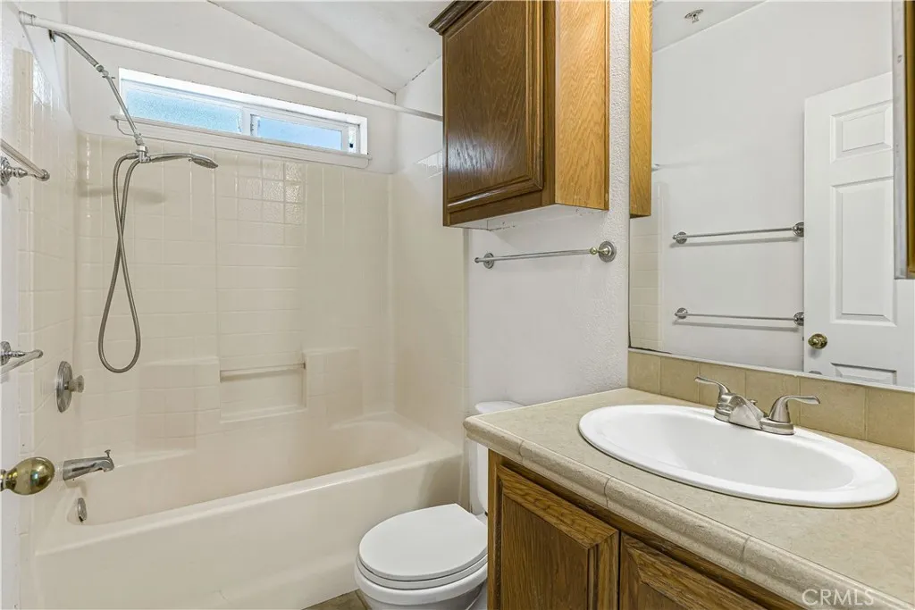 https://cdn.realtyfeed.com/cdn/127/306473517/5ebfe23301506cd5e495aa0355a92cad.webp