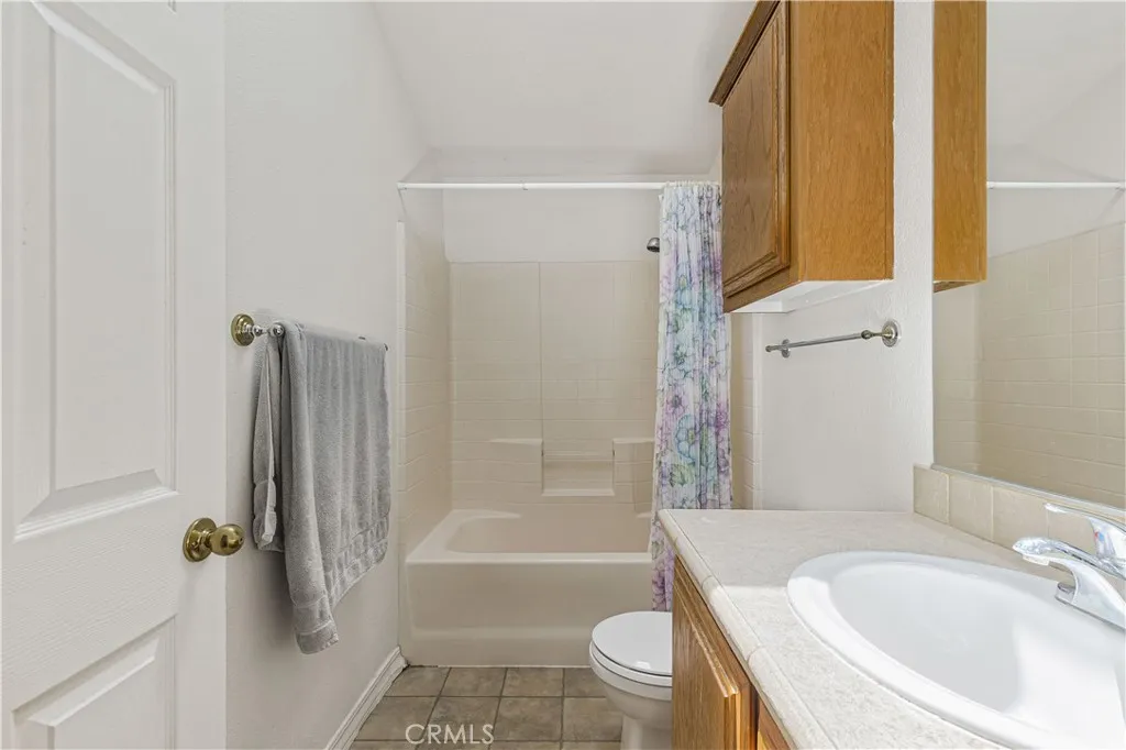 https://cdn.realtyfeed.com/cdn/127/306473517/98dbe5fc655a3bbfaf5cdddf4c60e764.webp