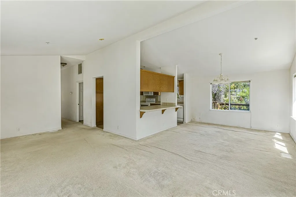 https://cdn.realtyfeed.com/cdn/127/306473517/d577b29ad2ea352a859f6078cabb1d95.webp
