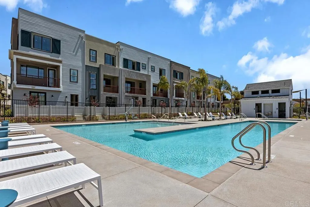 https://cdn.realtyfeed.com/cdn/127/306473536/2e4adfaea917749329cdb3bd073f2eaf.webp