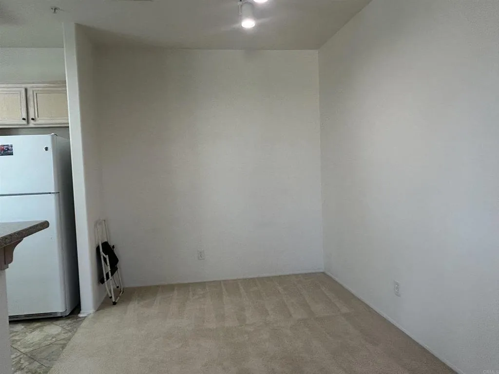 https://cdn.realtyfeed.com/cdn/127/306473608/18b5b5ecf6504814eede79b5c35a8647.webp