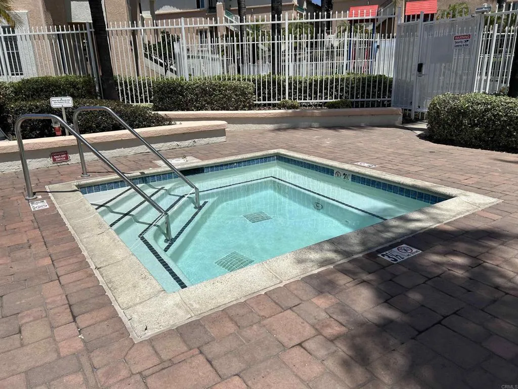 https://cdn.realtyfeed.com/cdn/127/306473608/59262ff925645a28639ad31f5b6b7b00.webp