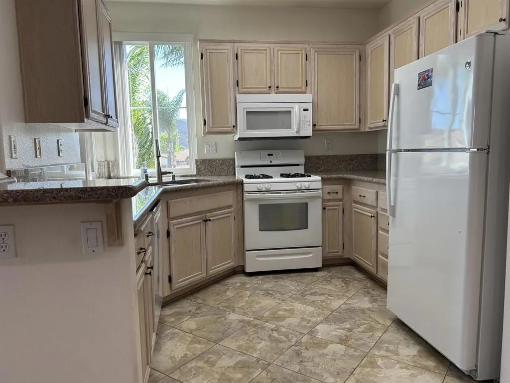 https://cdn.realtyfeed.com/cdn/127/306473608/6aaa0a5c04a8b2baffabcc2875e7b0a8.webp