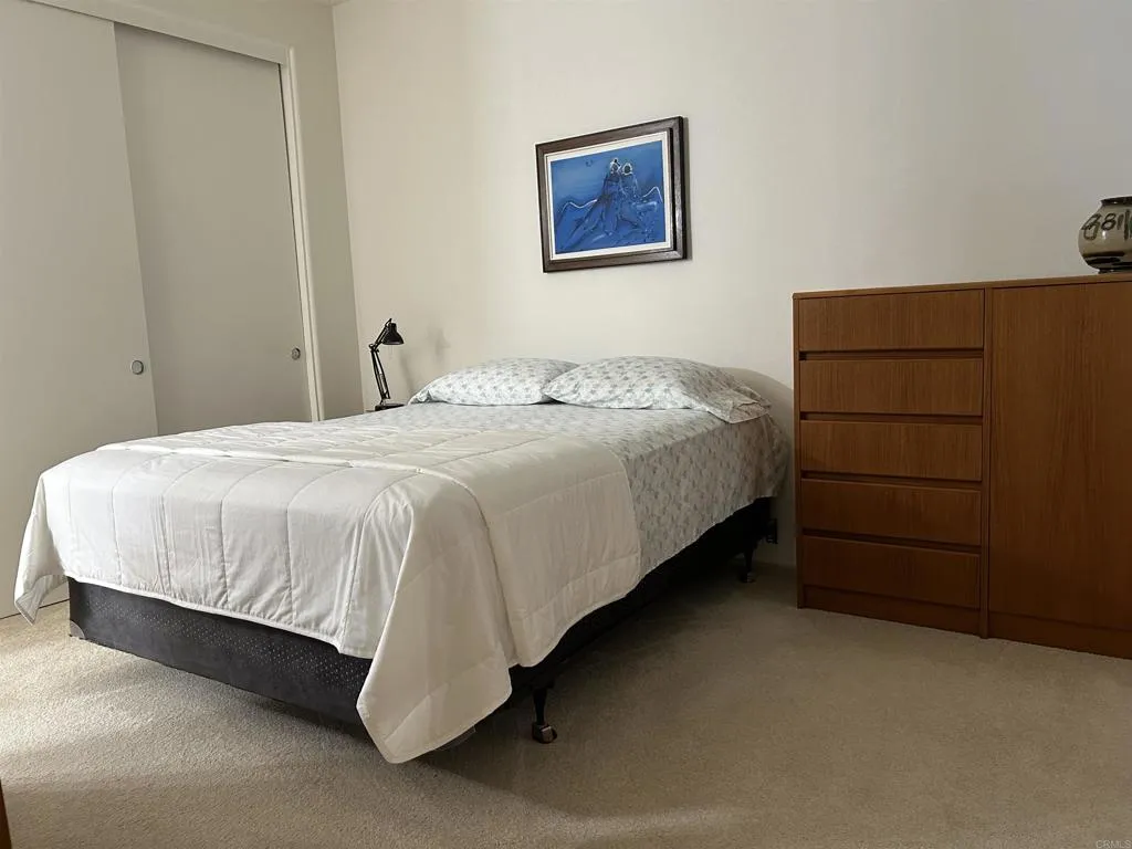 https://cdn.realtyfeed.com/cdn/127/306473608/872af19889e1eef3f44a0e9a613fbd73.webp