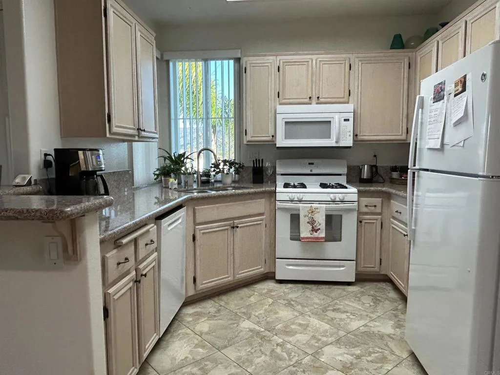 https://cdn.realtyfeed.com/cdn/127/306473608/879d4f914d84f5f22deacb141dce8a65.webp