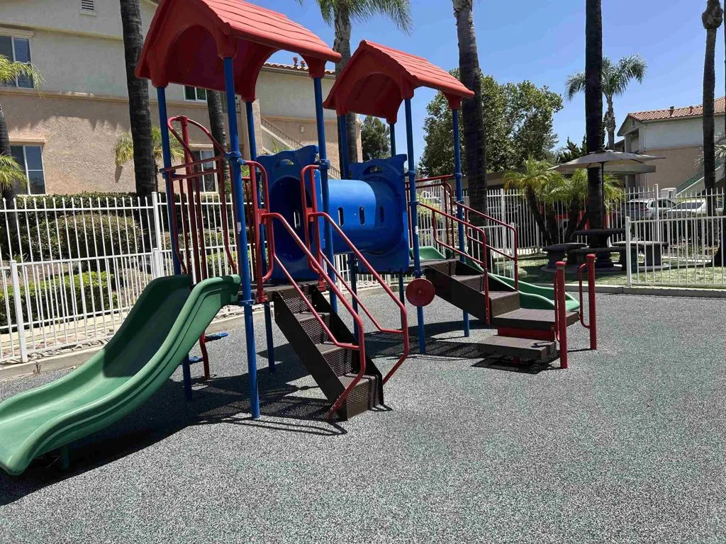 https://cdn.realtyfeed.com/cdn/127/306473608/93cb8a57ab3104170befc3a078ff3086.webp
