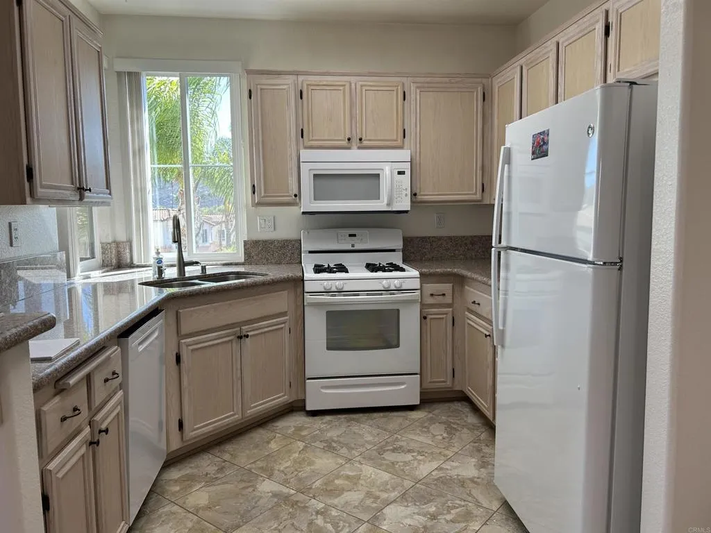 https://cdn.realtyfeed.com/cdn/127/306473608/d72d3b10d53f39fc8272f2644556b4d6.webp