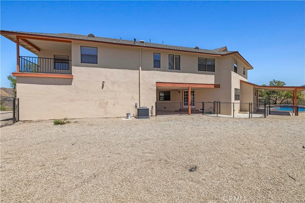 13620 Pales, Agua Dulce, CA 91390 - Photo 5 of 75, Agua Dulce, CA