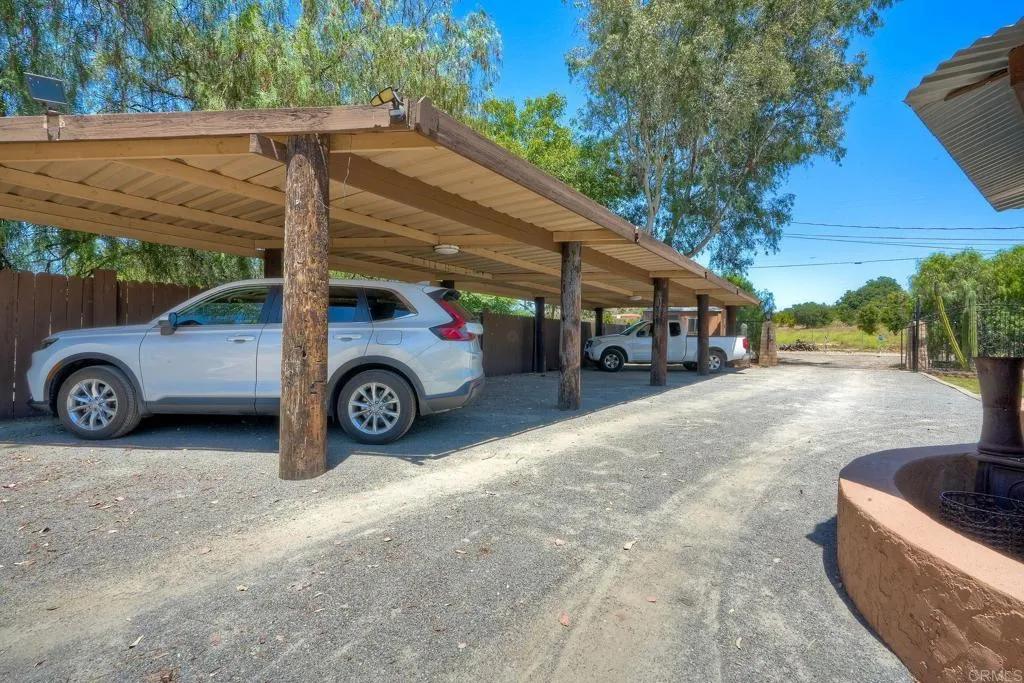 https://cdn.realtyfeed.com/cdn/127/306473854/d76066ff3add6ece4c22dbae6f9573dd.webp