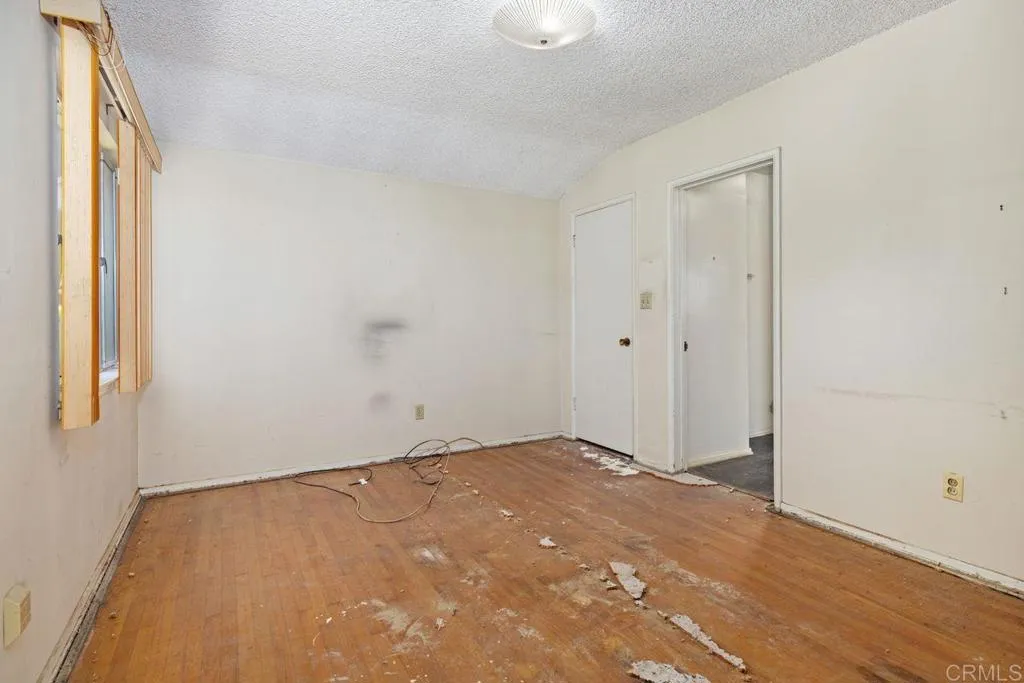 https://cdn.realtyfeed.com/cdn/127/306473877/38f7ba1af2334108763649e0a7836728.webp