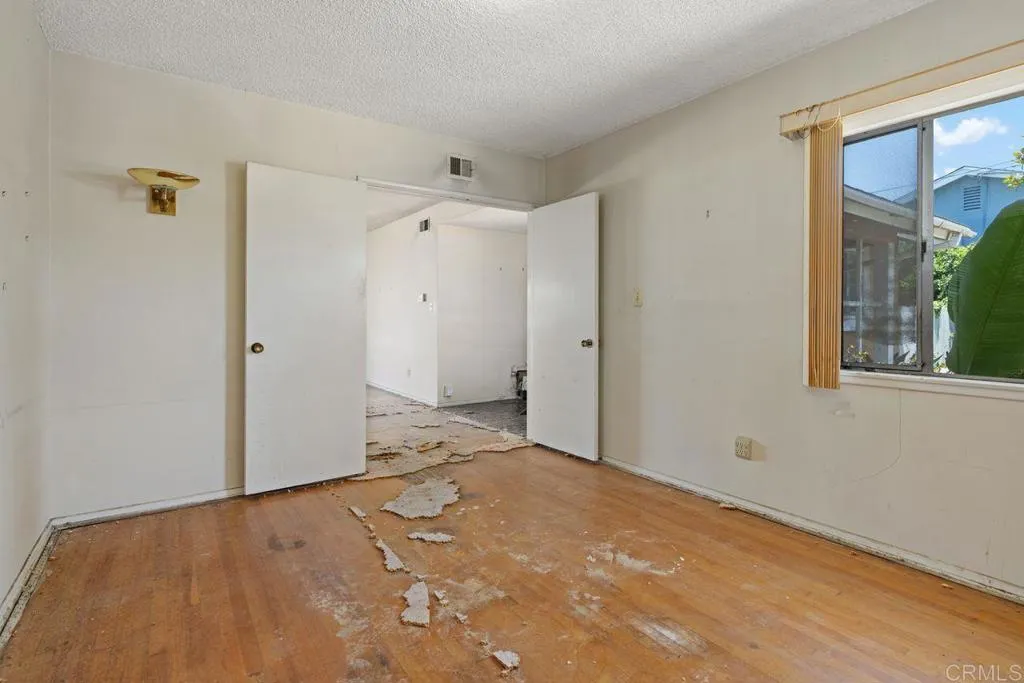 https://cdn.realtyfeed.com/cdn/127/306473877/da15538ab5284aae8762106cb3507371.webp
